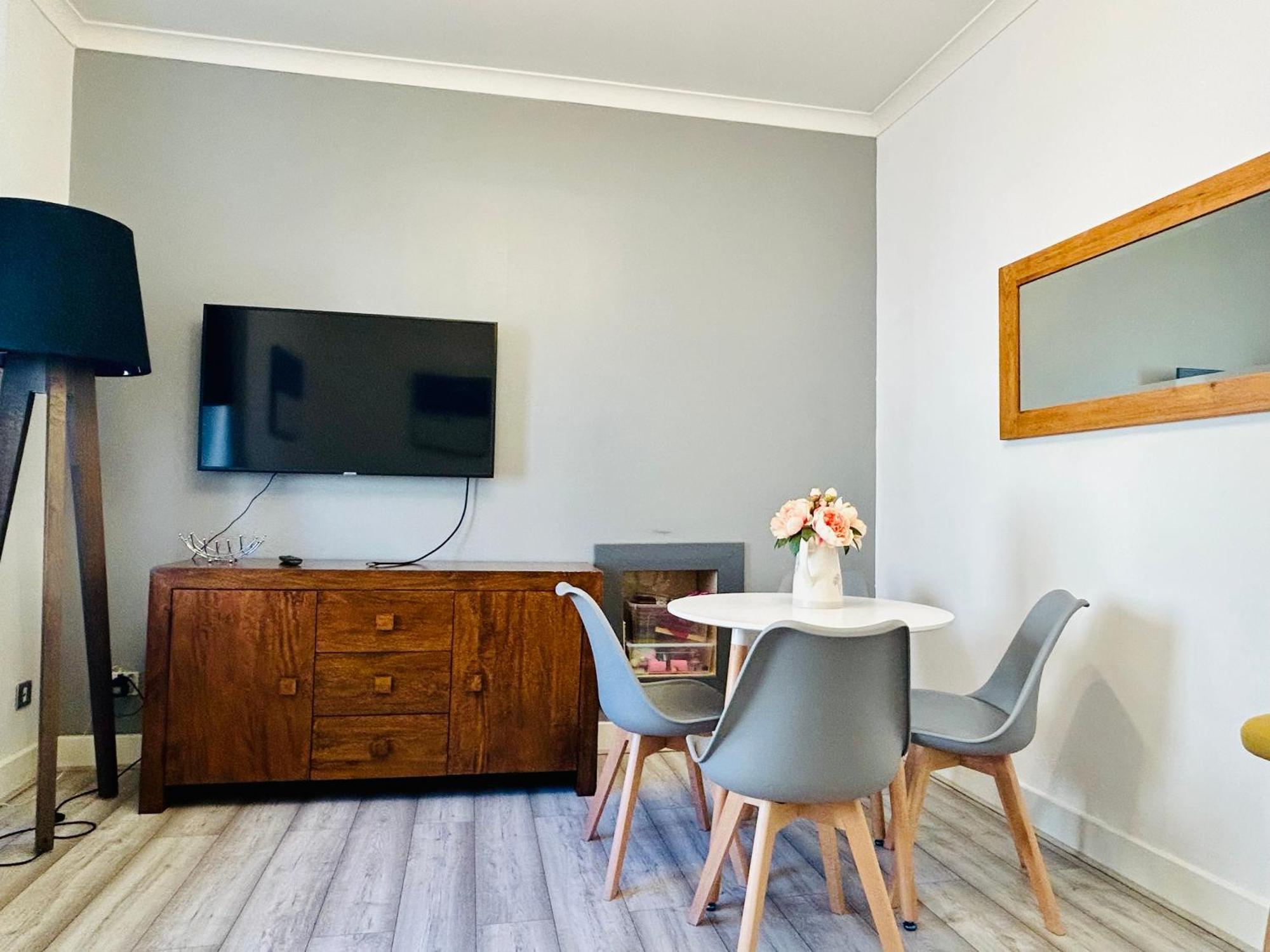 2B Apartment Near Glasgow Sec, Ovo Hydro & City Centre Bagian luar foto